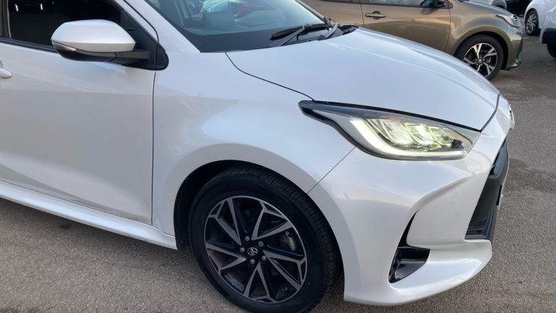 Toyota Yaris 1.5 Hybrid Design 5dr CVT Hybrid Hatchback